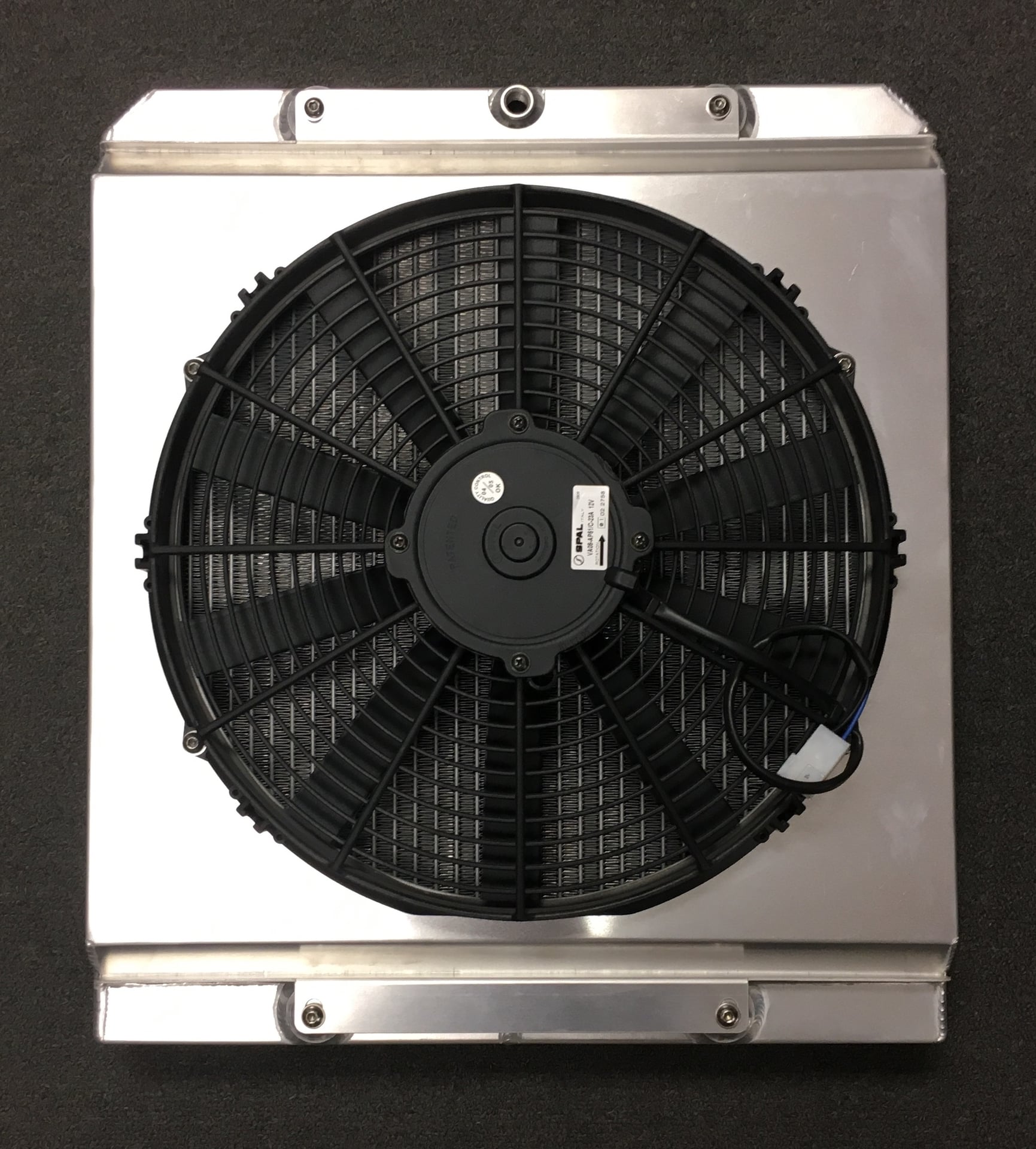Dual Pass Drag Racing Radiator, 20.5" x 17.5" x 2", No Fill Neck